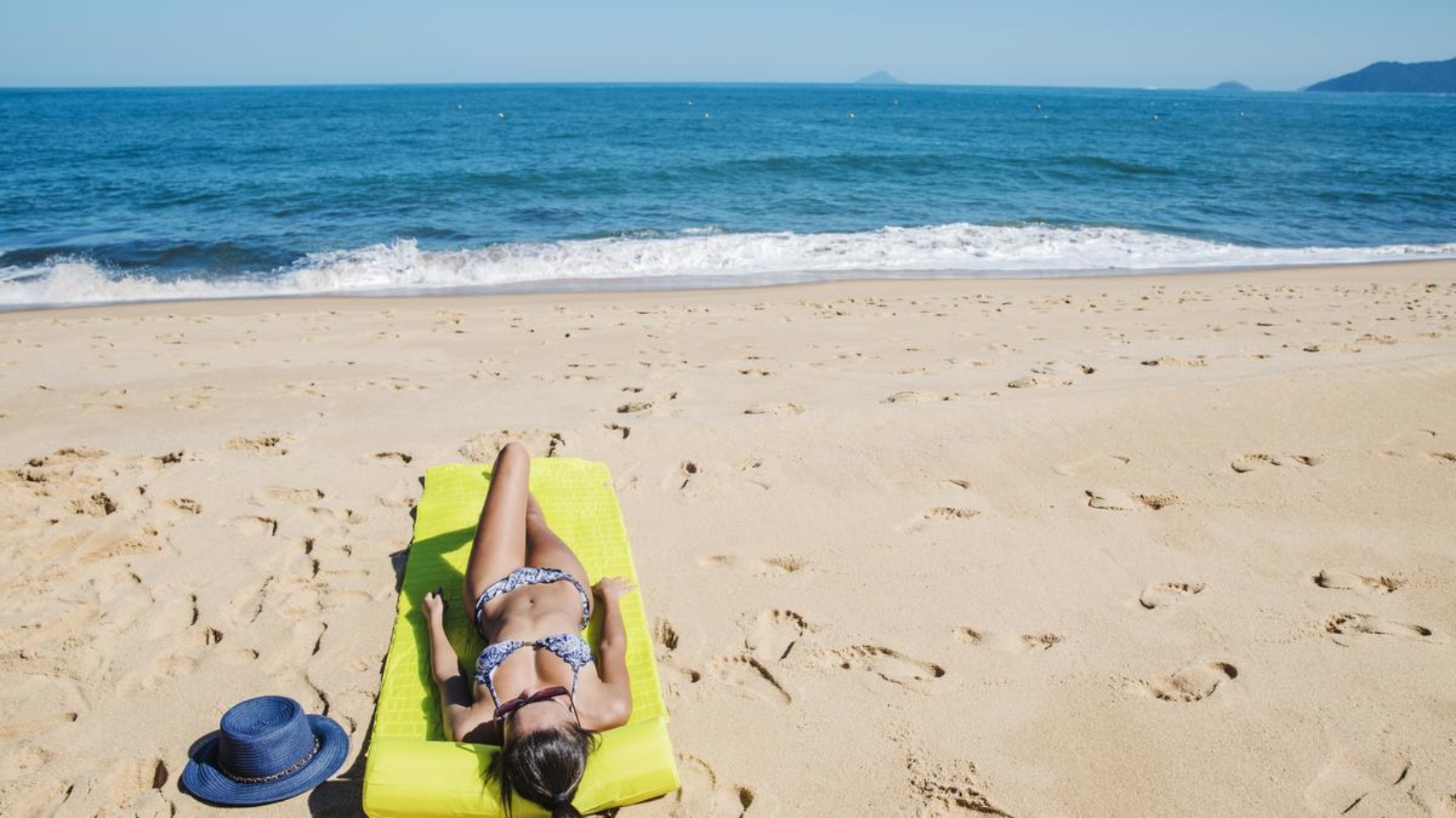Przewodnik po najlepszych plażach świata – gdzie znaleźć najpiękniejszy piasek?